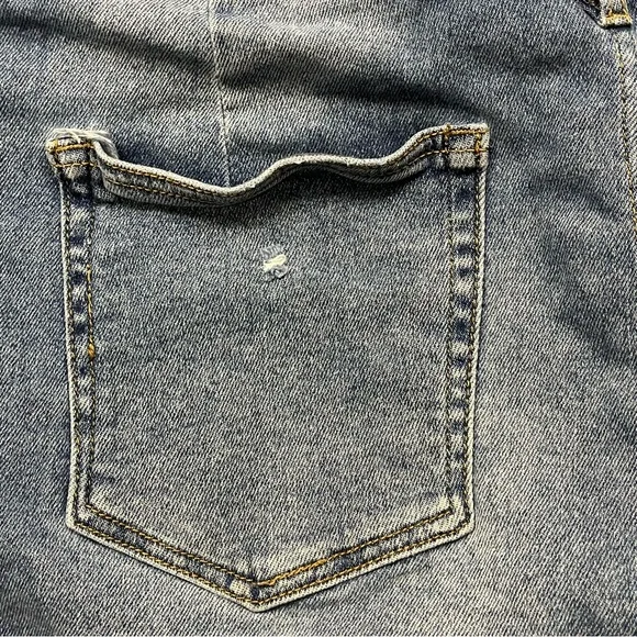 Ava & Viv Light wash Overall Shorts Size 20 - Picture 7 of 9